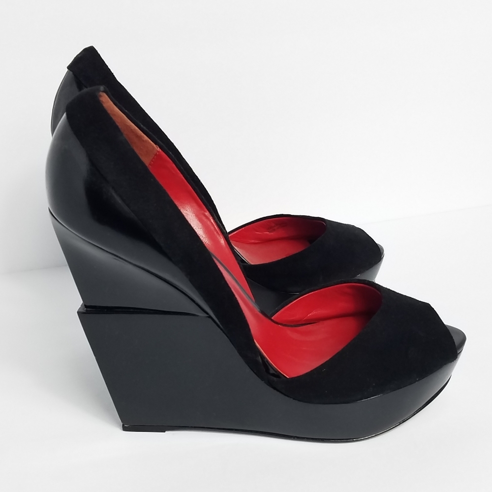 Charles Jourdan wedged heels size 10M